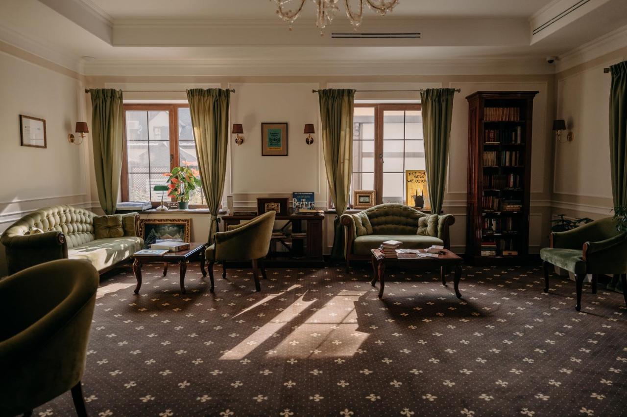 Zastava Uman Hotel Dmytrushky Екстериор снимка